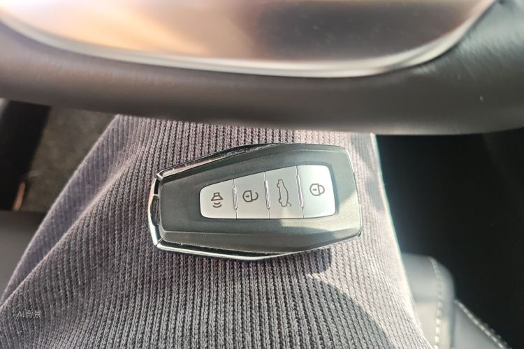 GEELY Emgrand 2020 car image #10
