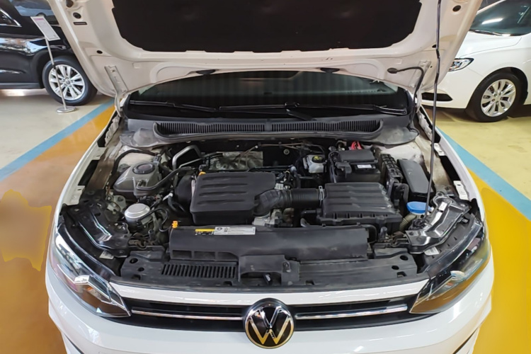Volkswagen Polo 2021 صورة سيارة #22