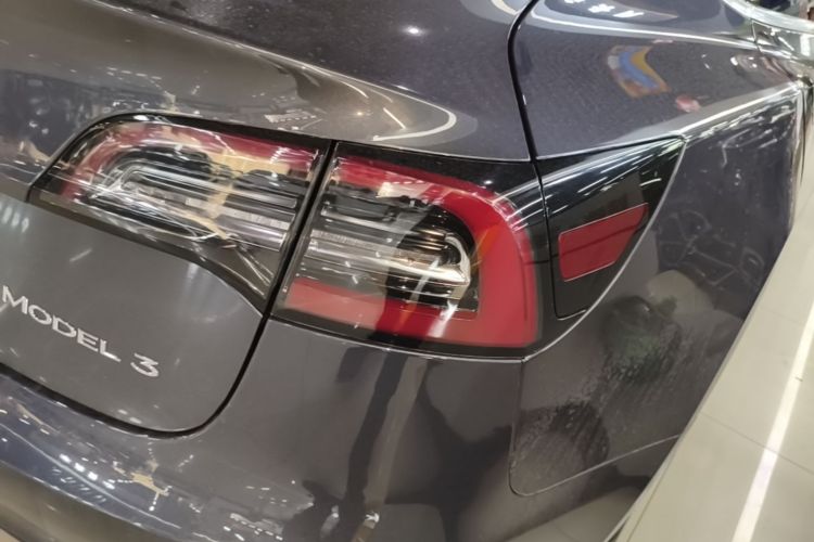 Tesla Model 3 2020 car image #8
