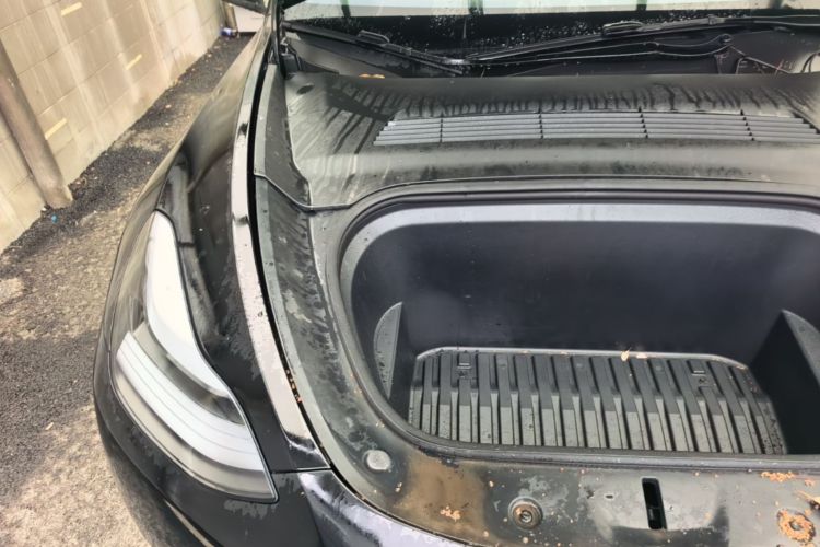 Tesla Model Y 2023 car image #23