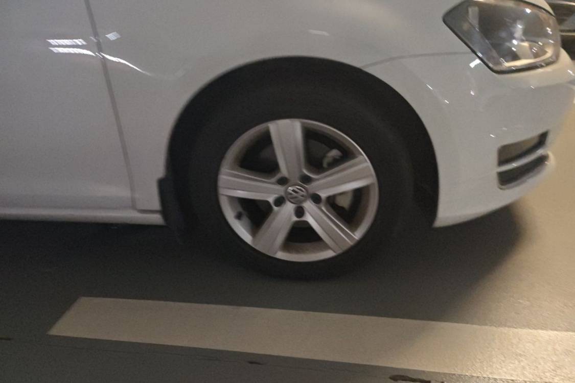 Volkswagen Golf 2017 car image #9
