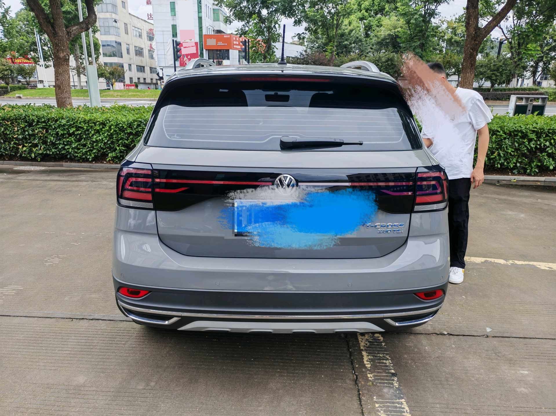 Volkswagen T-Cross 2019 car image #2