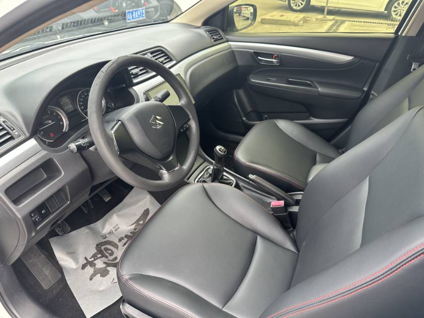 Suzuki Ciaz 2017 car image #6