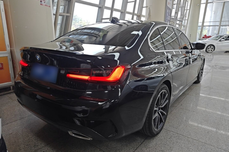 BMW 3 Series 2022 #7 BMW 3 Series 2022 car image #7