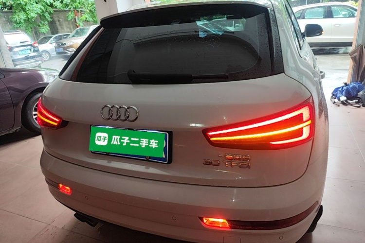Audi Q3 2017 car image #4