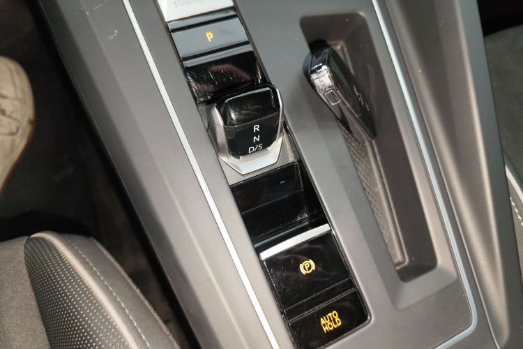 Volkswagen Golf 2020 immagine di auto #18