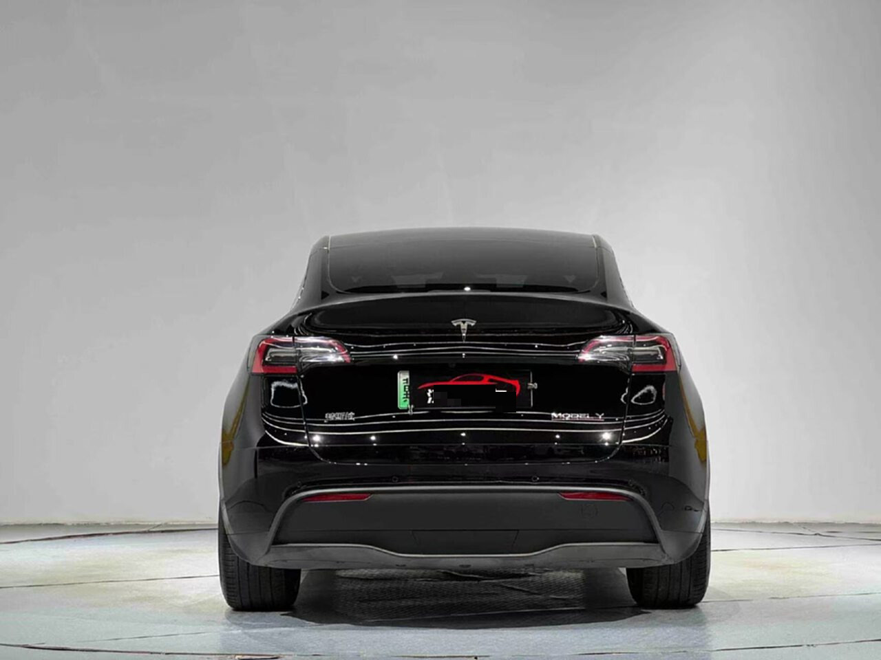 Tesla Model Y 2023 car image #7