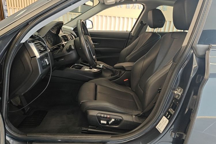 BMW 3 Series GT 2019 #15 BMW 3 Series GT 2019 car image #15
