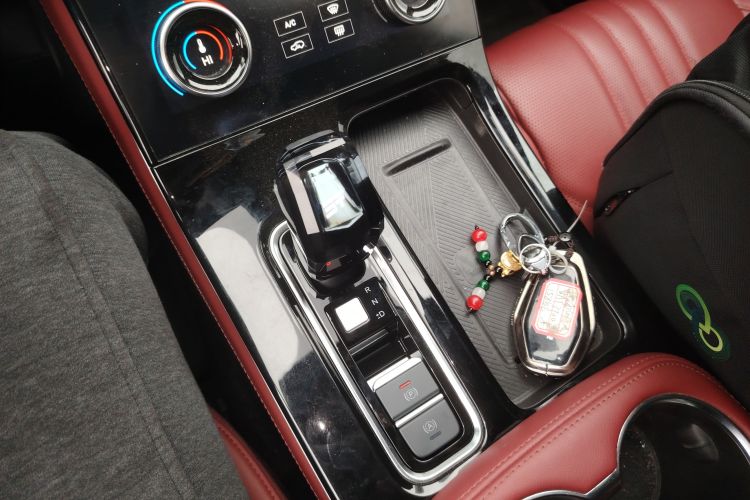 Jetour X70 PLUS 2024 car image #14