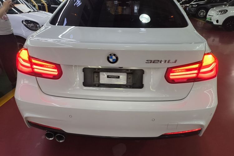 BMW 3 Series 2019 #6 BMW 3 Series 2019 car image #6