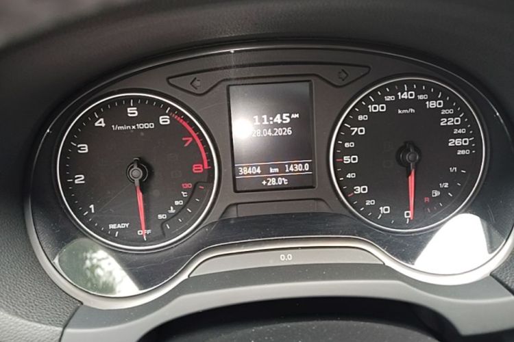 Audi A3 2016 car image #12