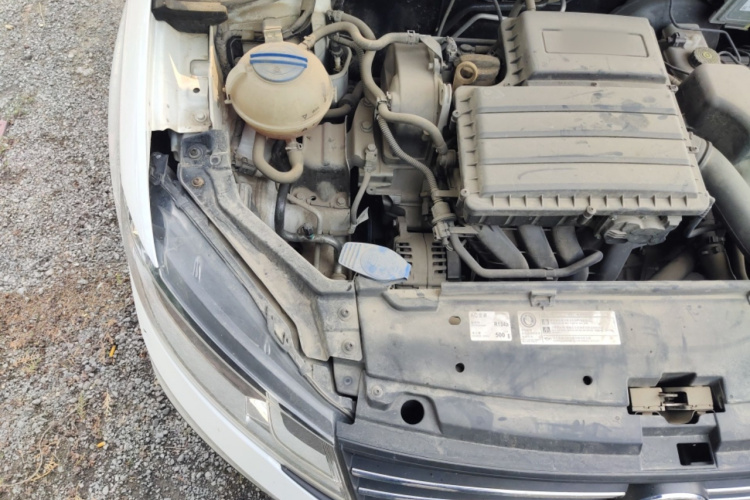 Volkswagen Santana 2018 صورة سيارة #28