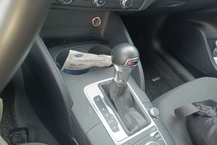 Audi A3 2017 car image #14