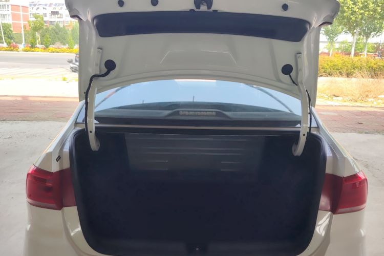 Volkswagen Santana 2020 car image #19