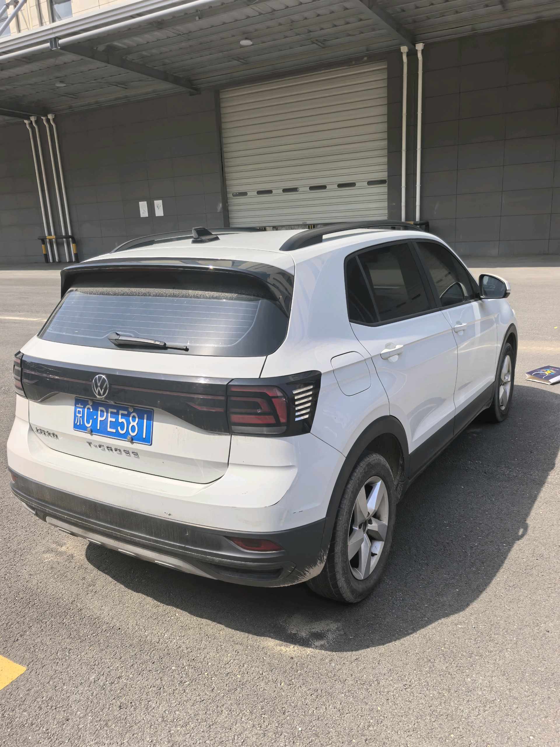 Volkswagen T-Cross 2023 car image #4