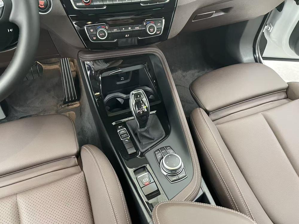BMW X1 2022 car image #14
