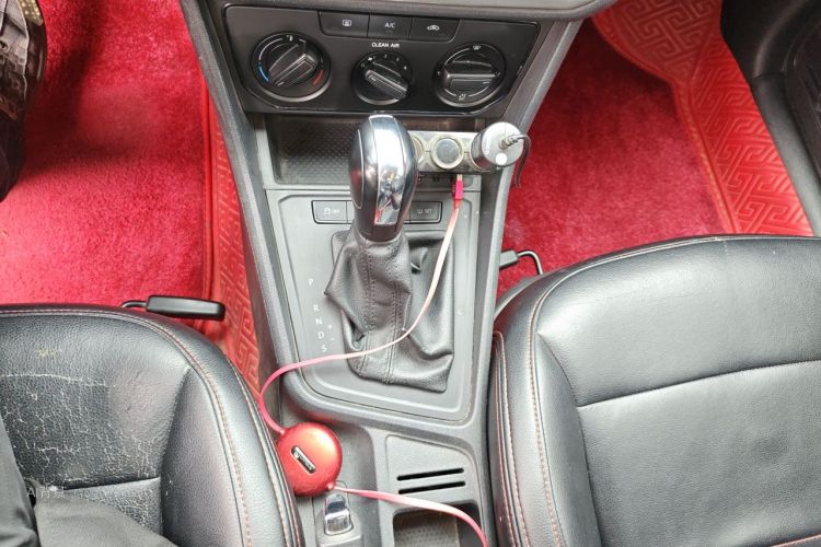 Volkswagen Lavida 2017 car image #16
