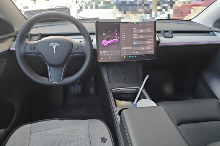 Tesla Model Y 2024 #7 Tesla Model Y 2024 car image #7