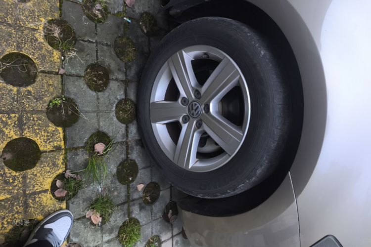 Volkswagen Golf 2017 car image #9