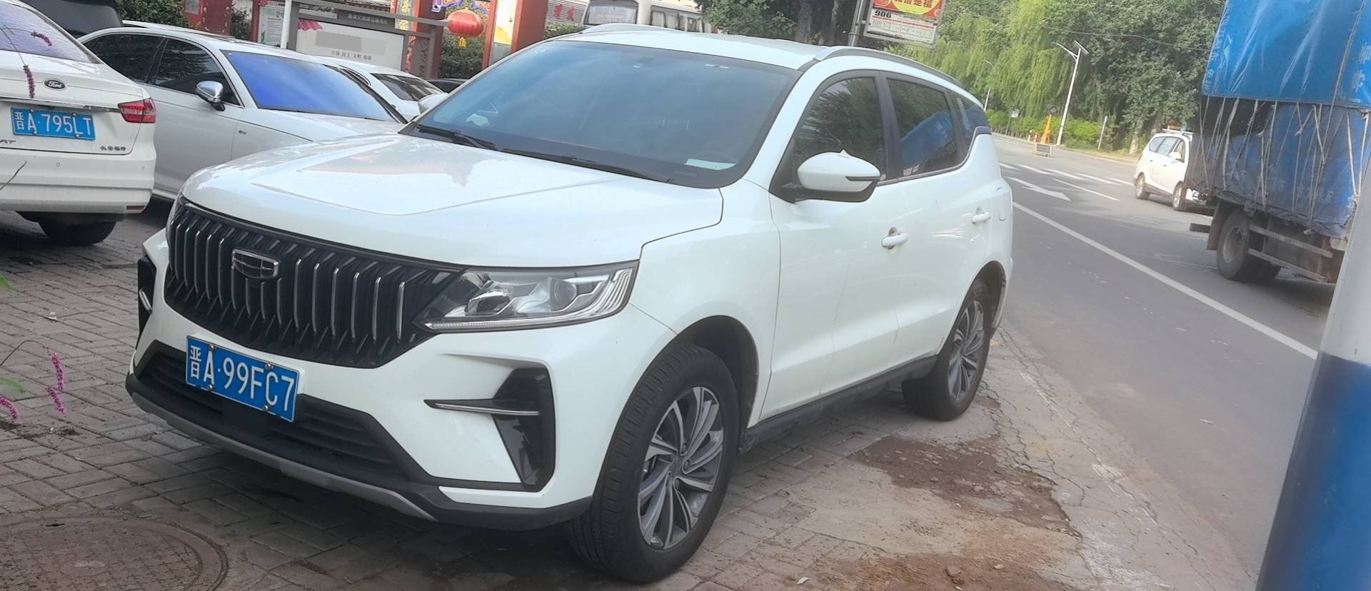 GEELY Vision X6 2023 car image 