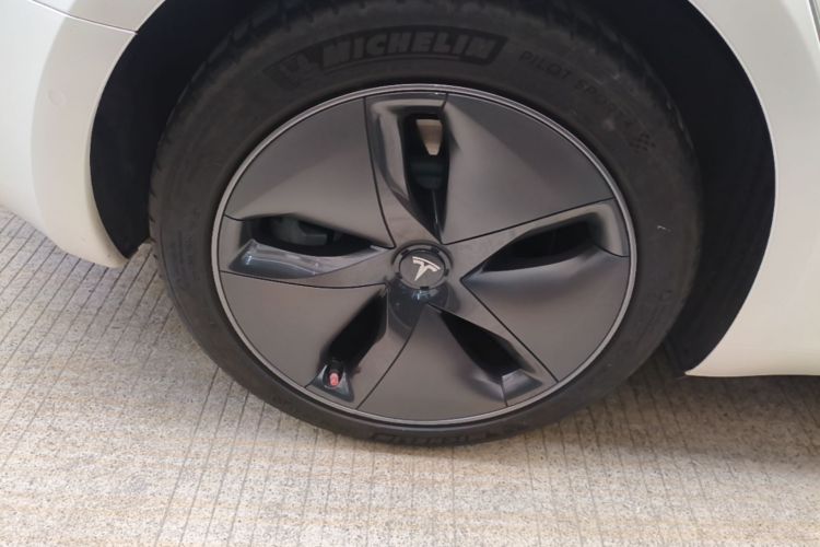 Tesla Model 3 2020 #10 Tesla Model 3 2020 صورة سيارة #10