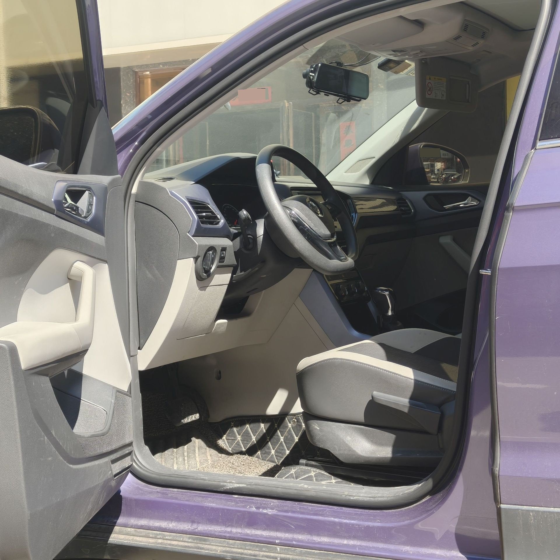 Volkswagen T-Cross 2019 car image #4