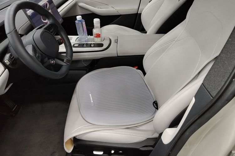 MI SU7 2024 car image #15