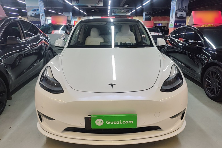 Tesla Model Y 2022 #3 Tesla Model Y 2022 car image #3