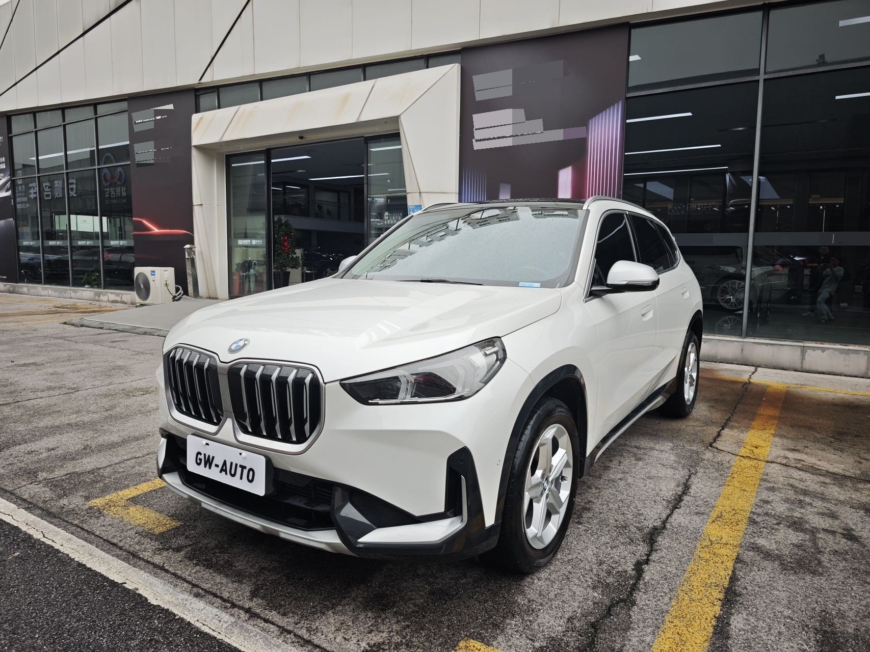 BMW X1 2023 BMW X1 2023 car image