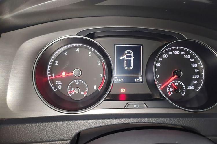 Volkswagen Golf 2015 car image #12