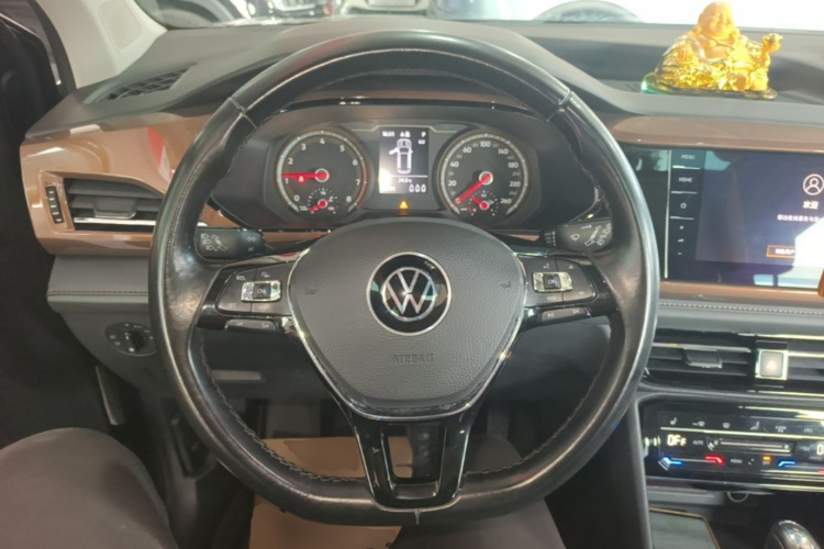 Volkswagen Tharu 2021 car image #11