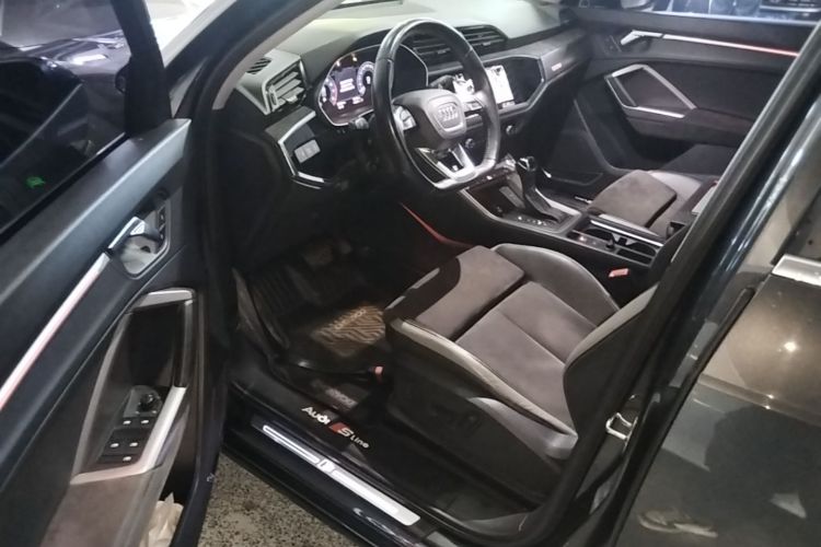 Audi Q3 2019 #12 Audi Q3 2019 car image #12