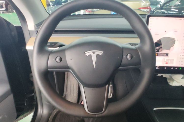Tesla Model Y 2022 #11 Tesla Model Y 2022 car image #11
