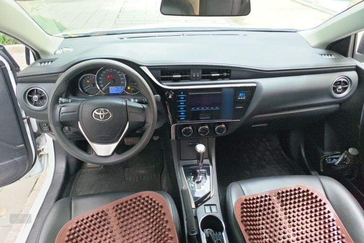 Toyota Corolla 2017 car image #11