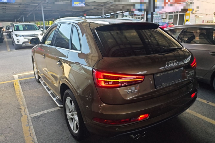 Audi Q3 2017 car image #5