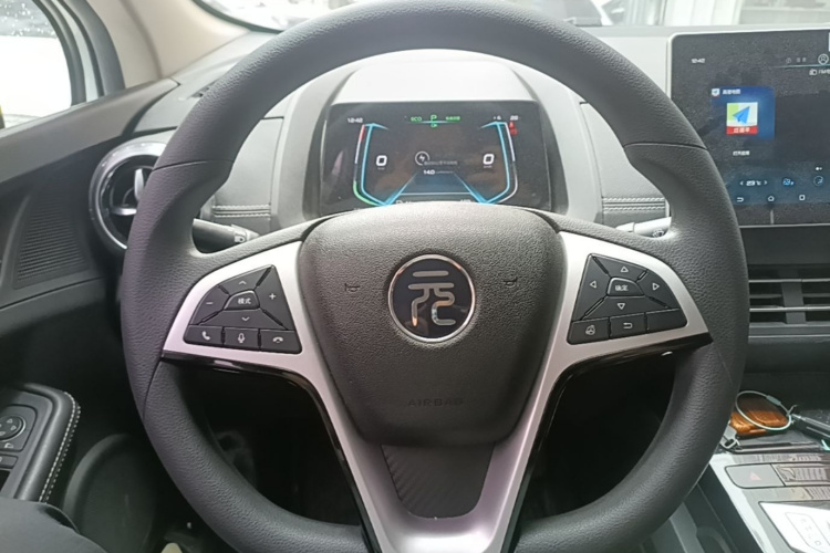 BYD Yuan New Energy 2019 car image #11