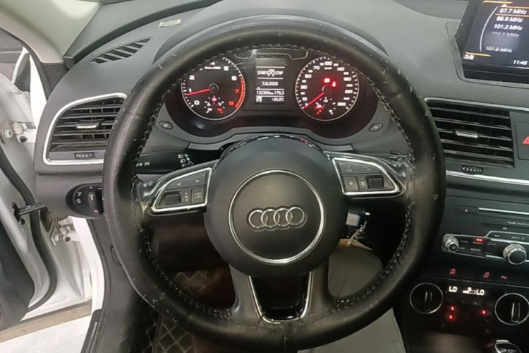 Audi Q3 2017 #11 Audi Q3 2017 car image #11