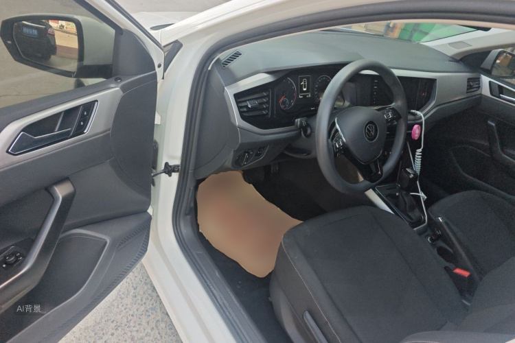 Volkswagen Polo 2022 car image #18