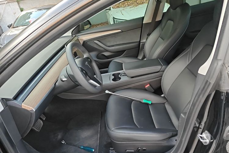 Tesla Model 3 2022 car image #15