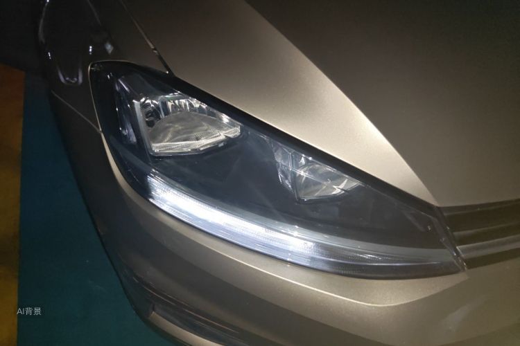 Volkswagen Golf 2019 car image #8