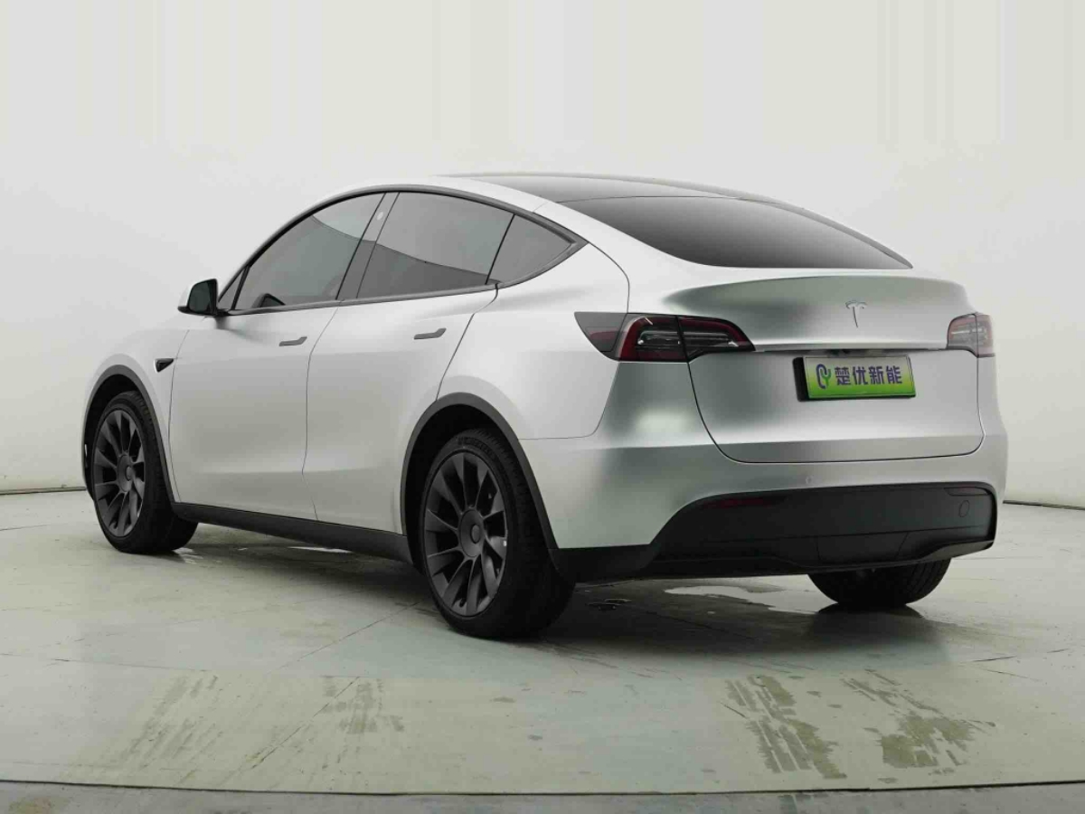Tesla Model Y 2022 car image #8