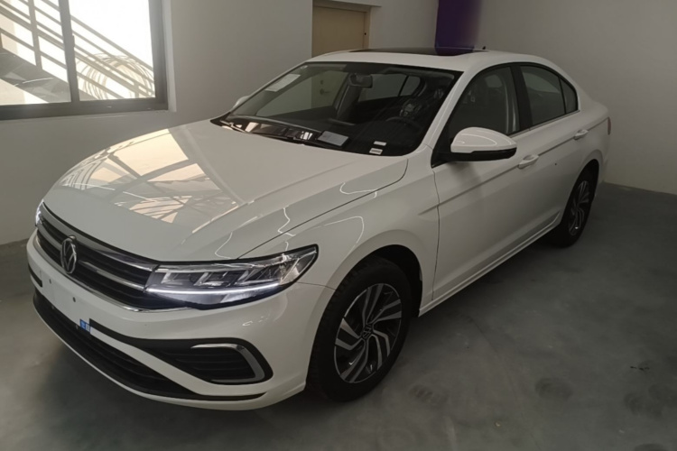 Volkswagen Bora 2026 car image #2