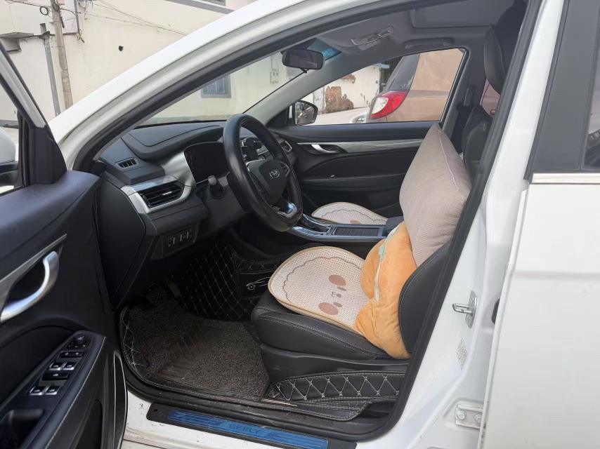 GEELY Emgrand 2019 car image #6
