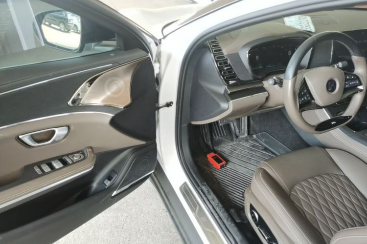 BYD Han 2021 car image #16