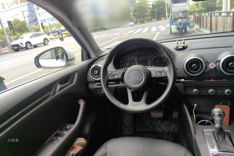 Audi A3 2018 immagine di auto #12