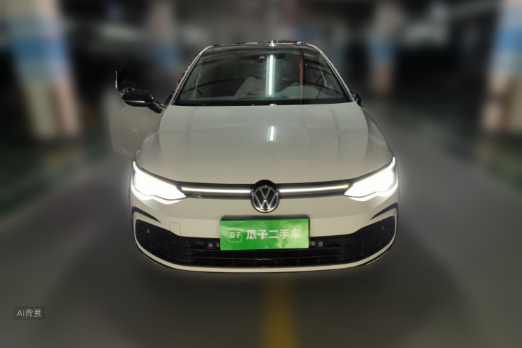 Volkswagen Golf 2021 car image #3