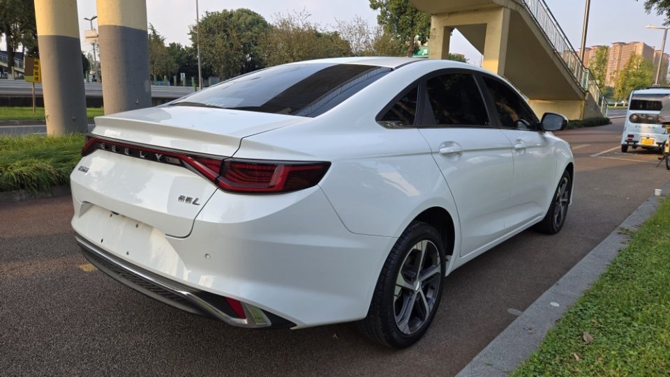 GEELY Emgrand L 2022 car image #8