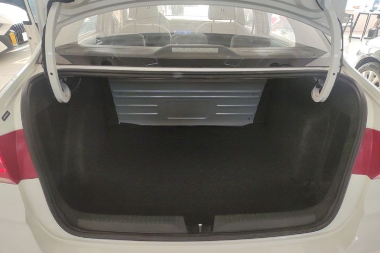 Volkswagen Santana 2022 car image #21