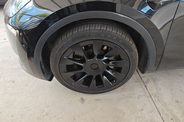 Tesla Model Y 2021 #9 Tesla Model Y 2021 car image #9