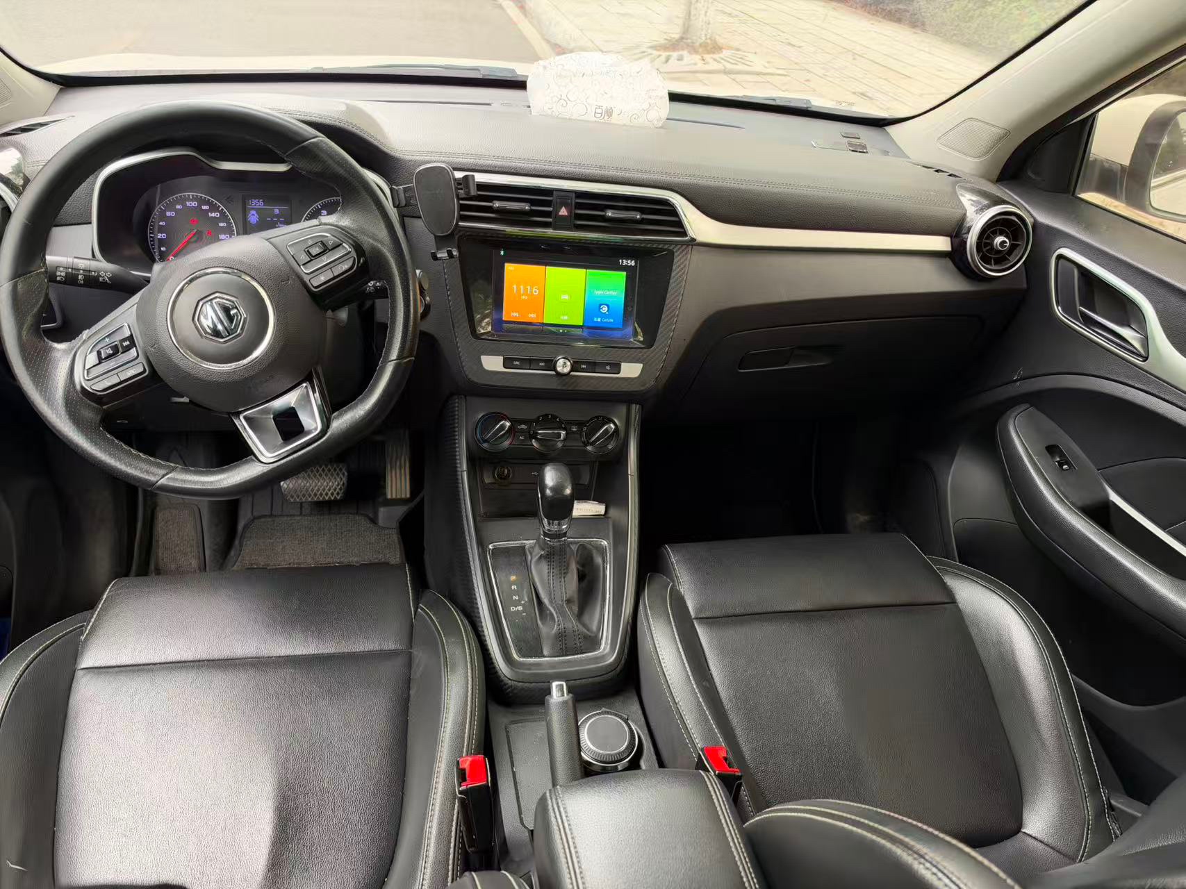 MG ZS 2018 car image #6